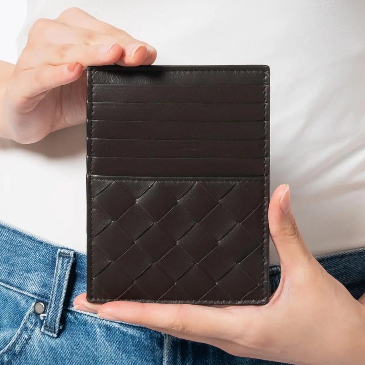 Bottega veneta id holder hotsell