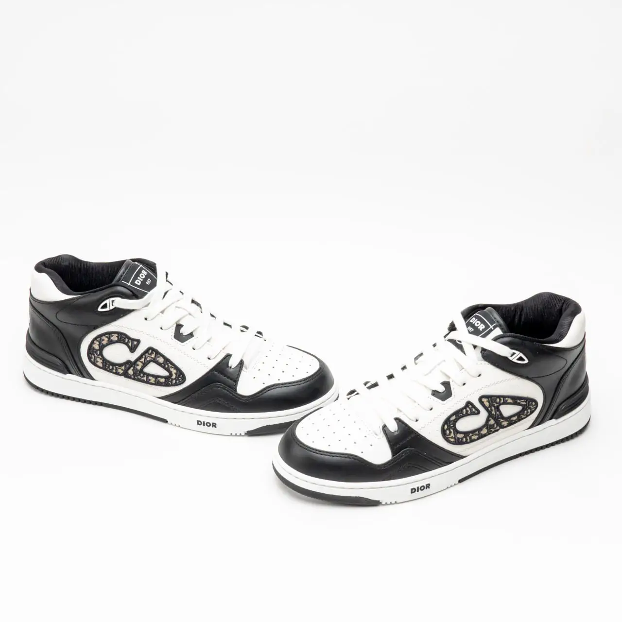 Christian dior shoes black and white on sale