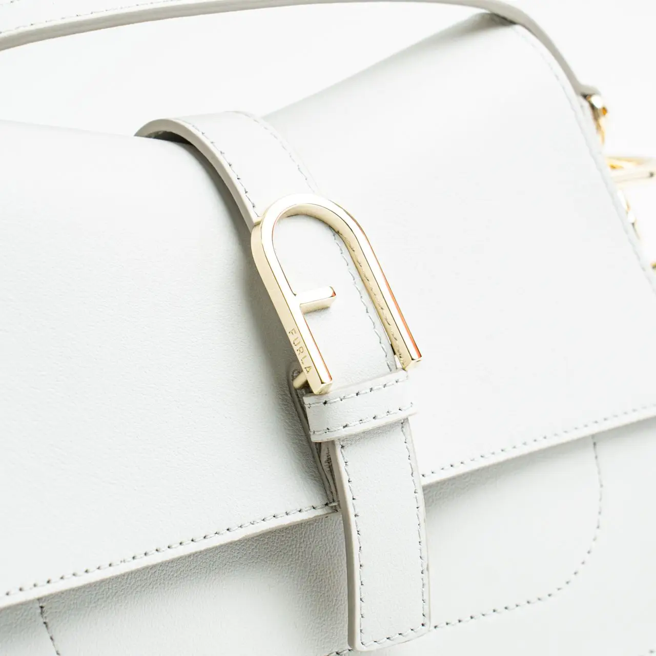Harga sling bag furla outlet