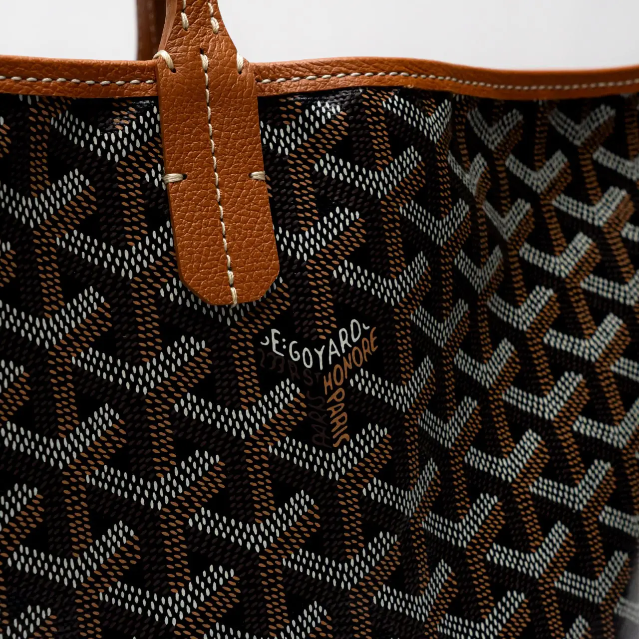 Goyard st louis tote black hotsell