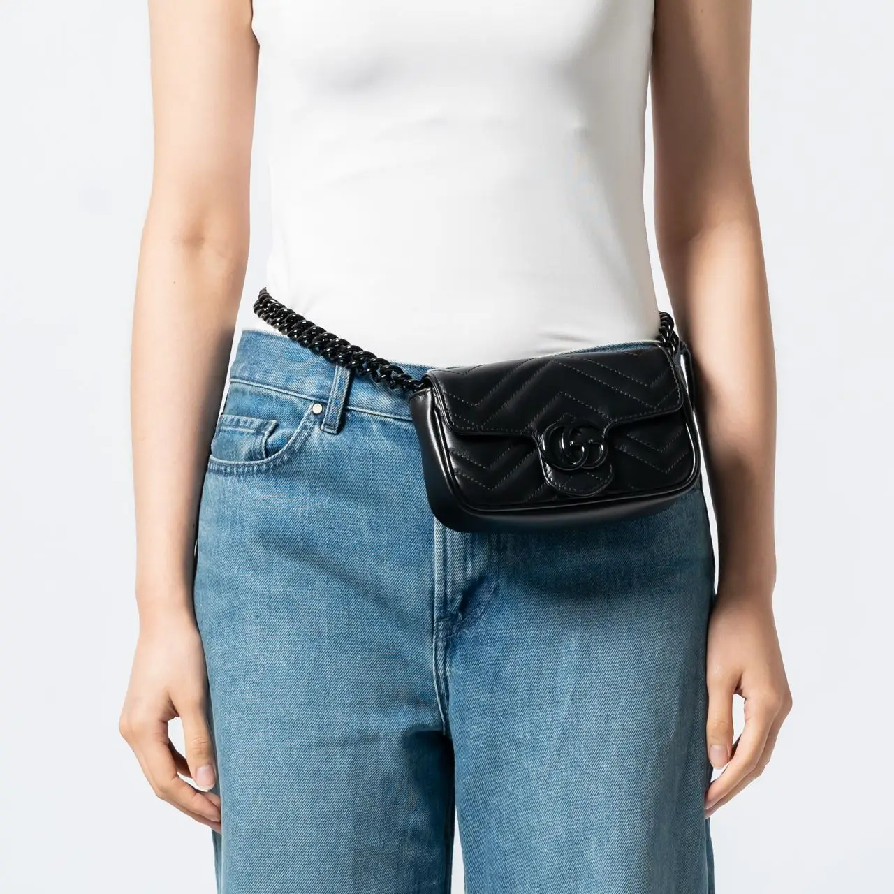 Gucci fanny pack chain hotsell