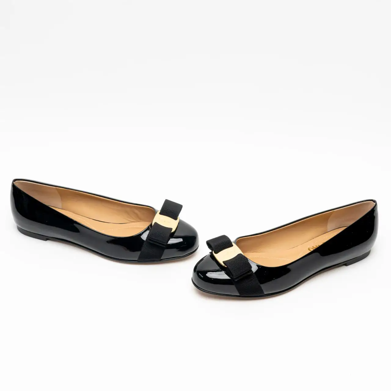 Ferragamo varina black best sale