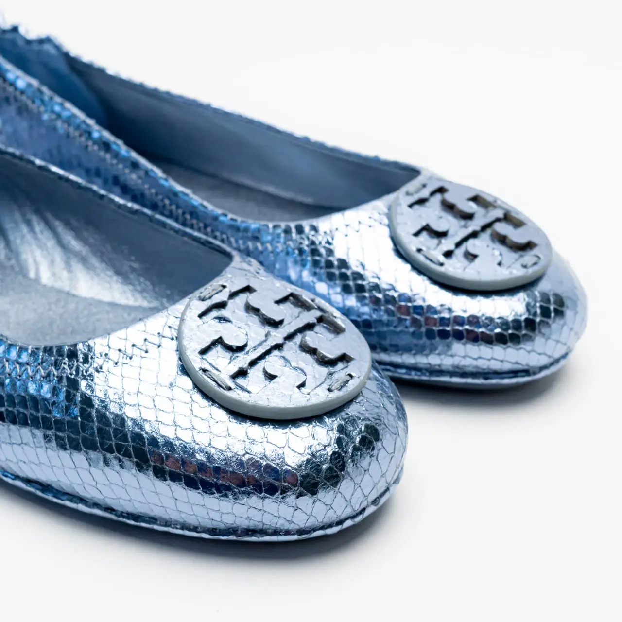 Blue tory burch flats discount