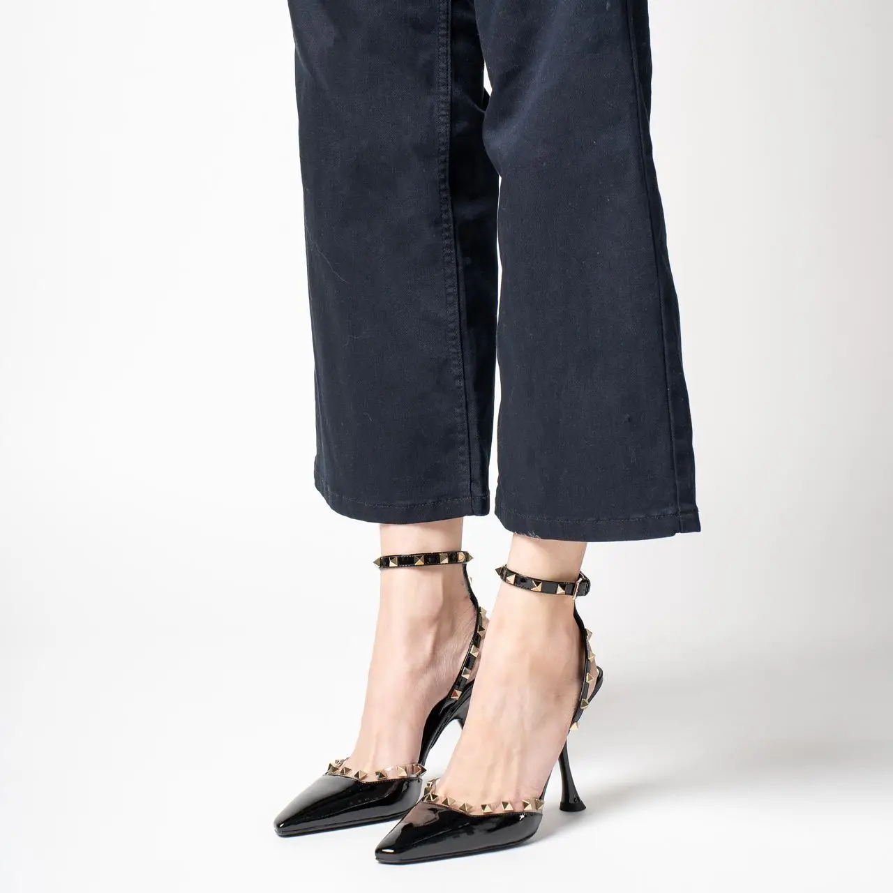 Valentino garavani rockstud black new arrivals