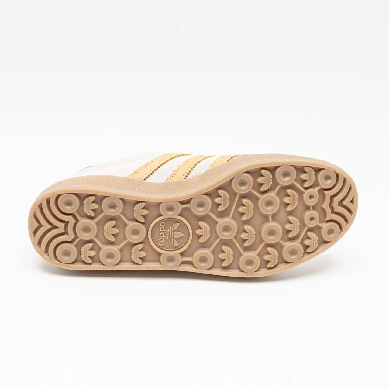 adidas gazelle silver green womens Gucci x Adidas Gazelle Beige GG Monogram