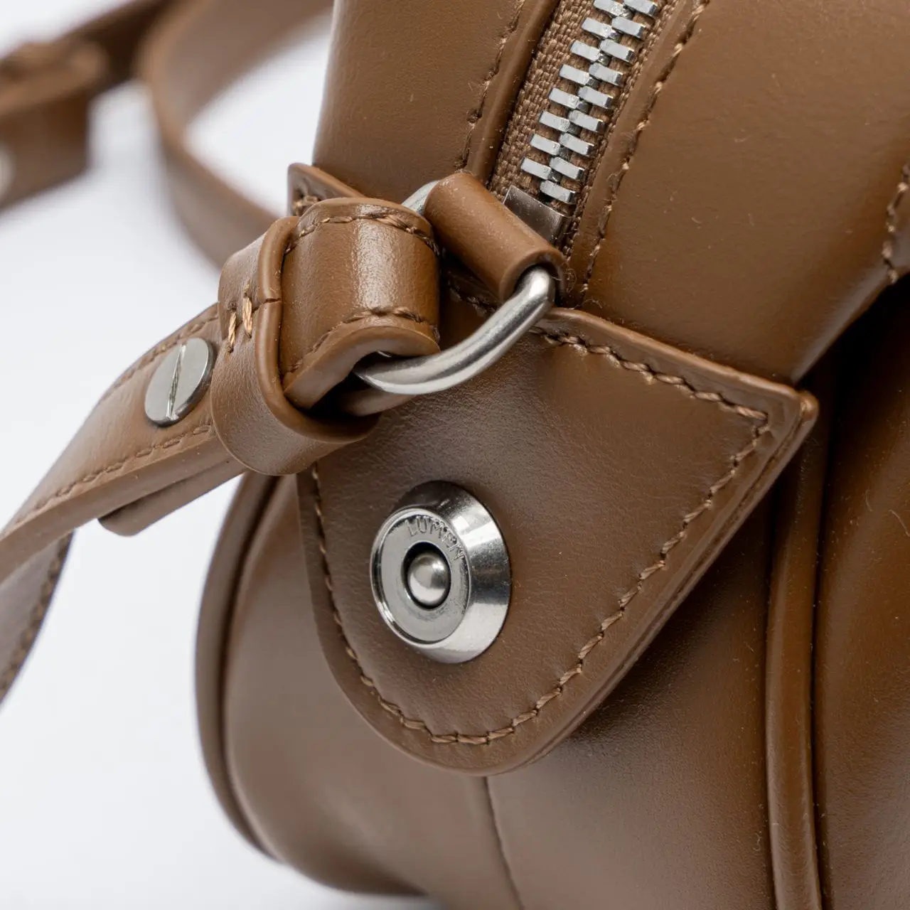 Atelier de LUMEN Nadel Zip Tote Bag Tawny Brown – voilà.id