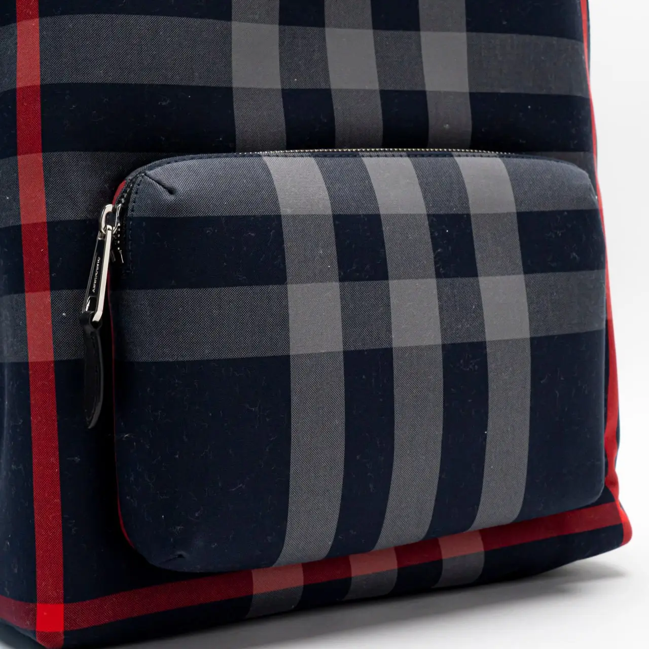 Burberry Jeff Check Backpack Navy/Grey – voilà.id display picture 2