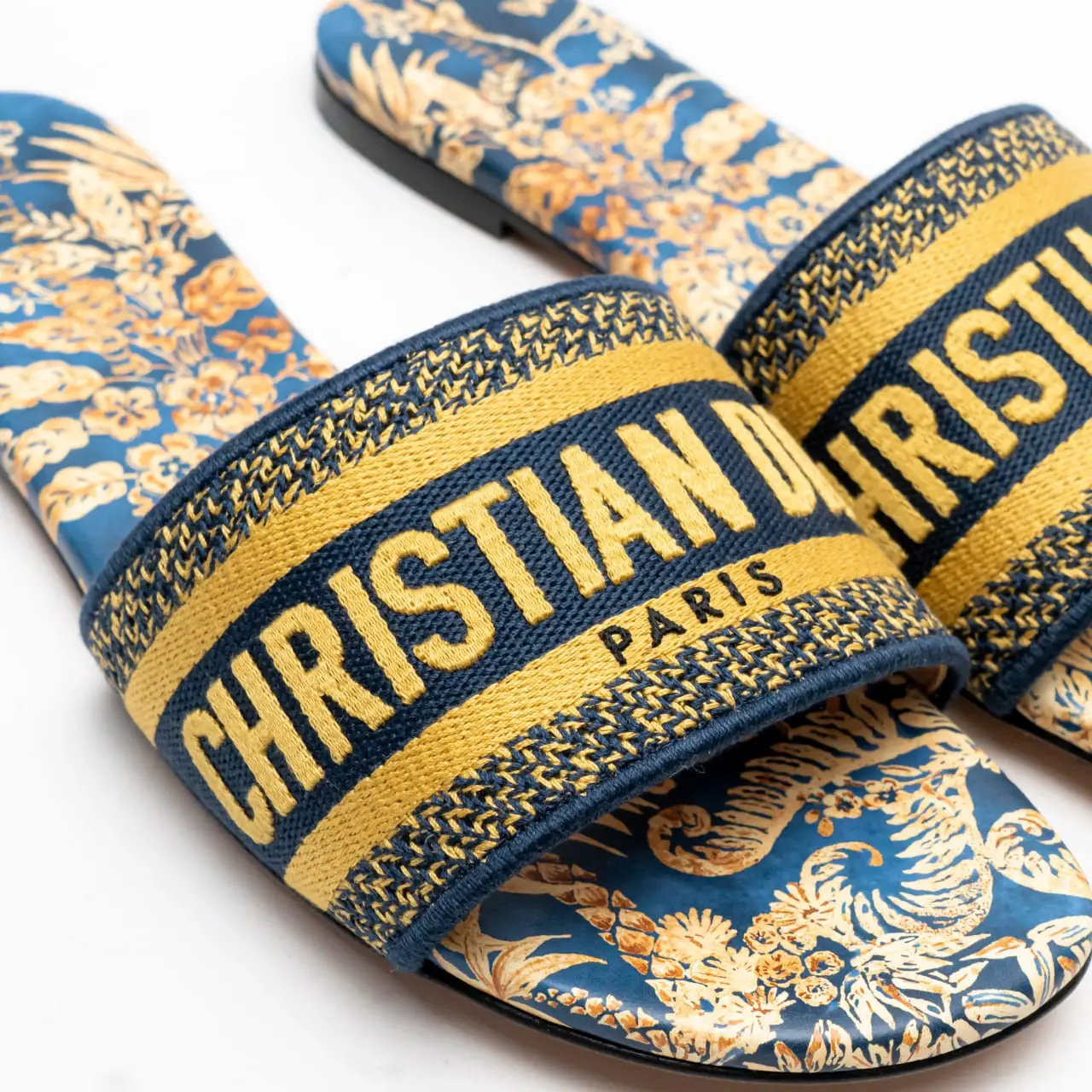 未使用品△Christian Dior クリスチャンディオール Dway Dウェイ 