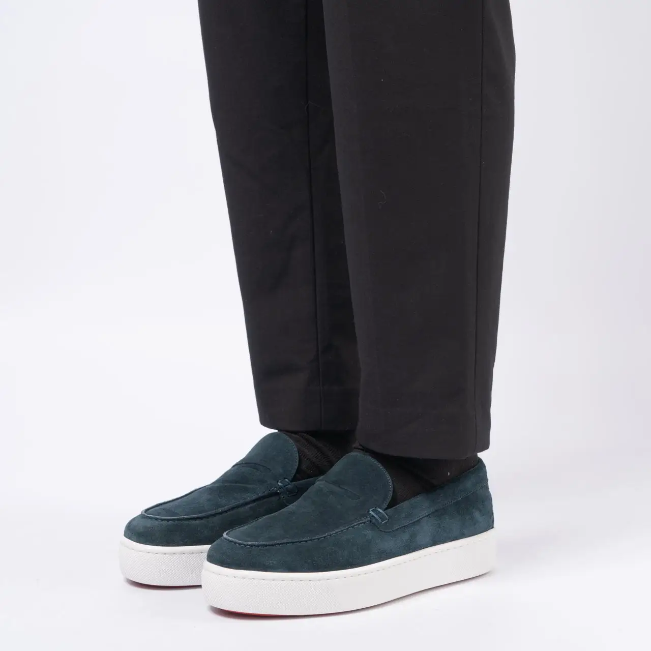 Christian Louboutin Paqueboat Panorama Suede Light Blue Slip-On Loafers Christian Louboutin Paqueboat Suede Boat Shoes Blue – voilà.id main image 3