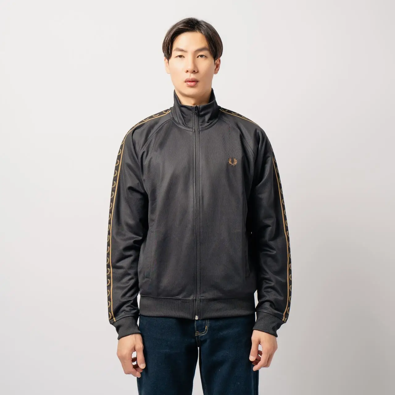 FRED PERRY 青白い Padded Knit Collar Jacket