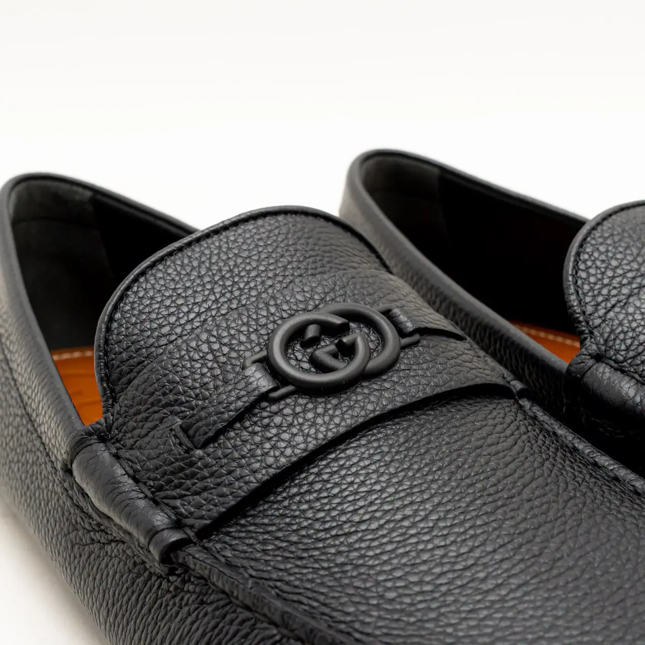 Gucci Interlocking G Logo Slip On Leather Driver Loafer Matte Black Mens Size 10 GUCCI 322741 Black Leather Driver Horsebit Web Men main image 2