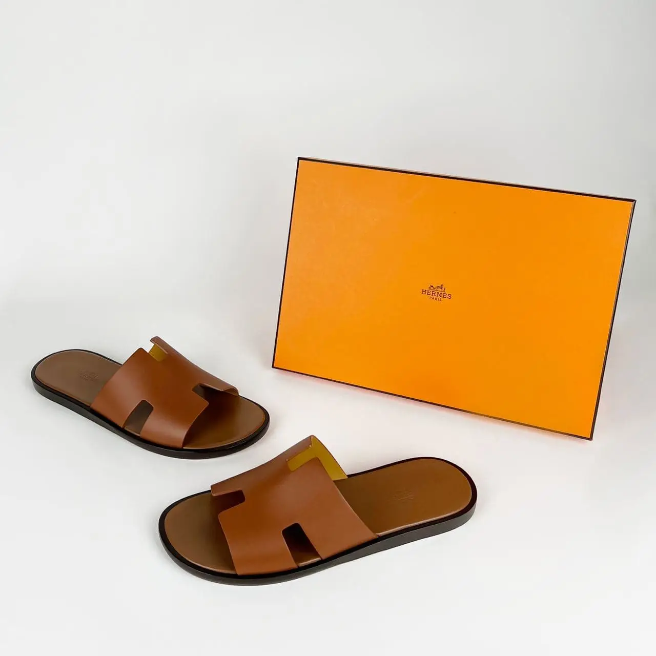 Hermès Izmir Calfskin Sandals Gold – voilà.id