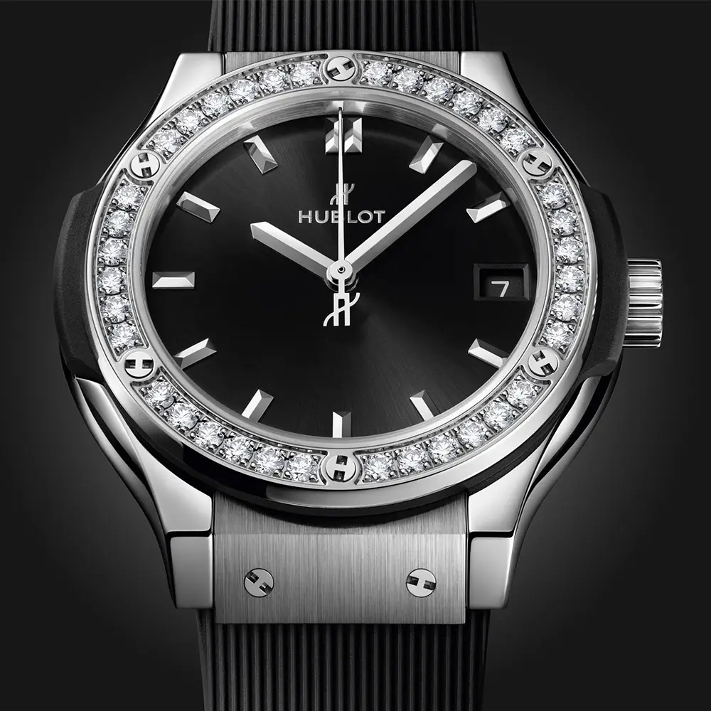 Hublot Classic Fusion 33 Titanium Diamonds
