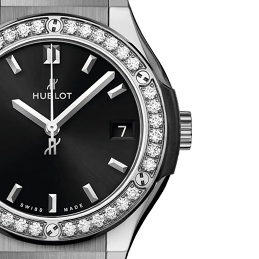 Classic Fusion 33 Titanium Diamonds Black