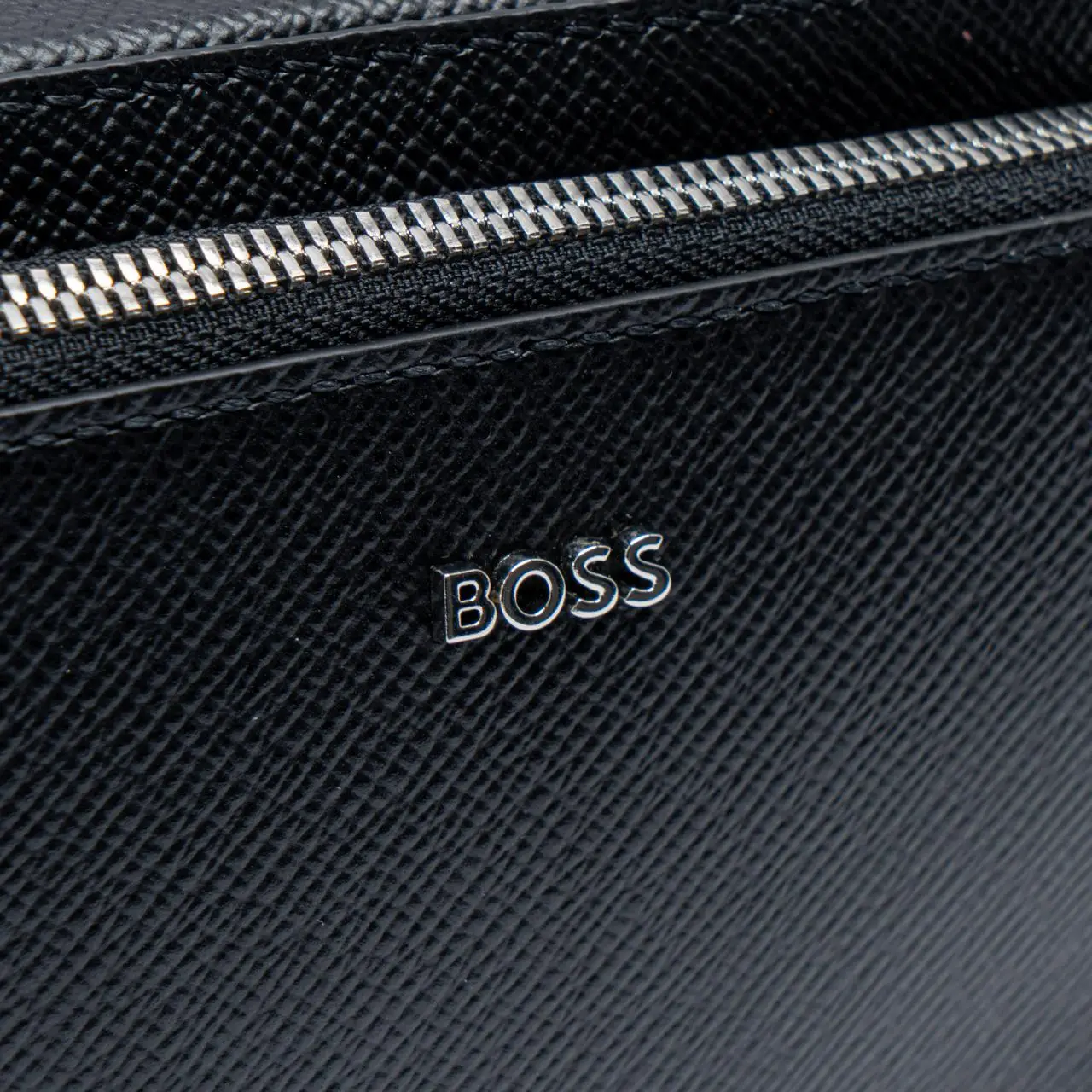 Hugo Boss Moonstruck Boxy Crossbody Bag Black – voilà.id