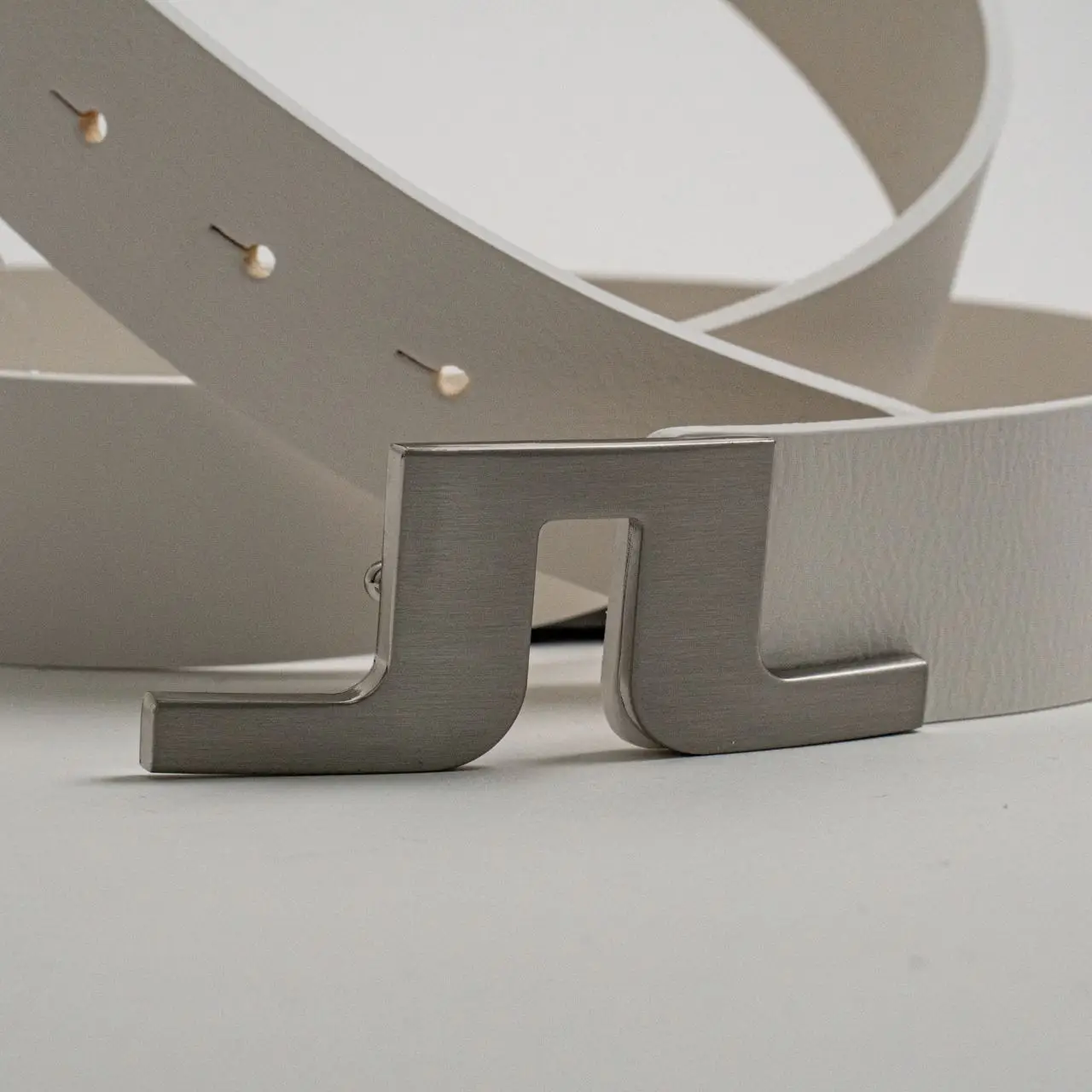 Used White J Lindeberg belt J Lindeberg Bridger Leather Belt main image 4