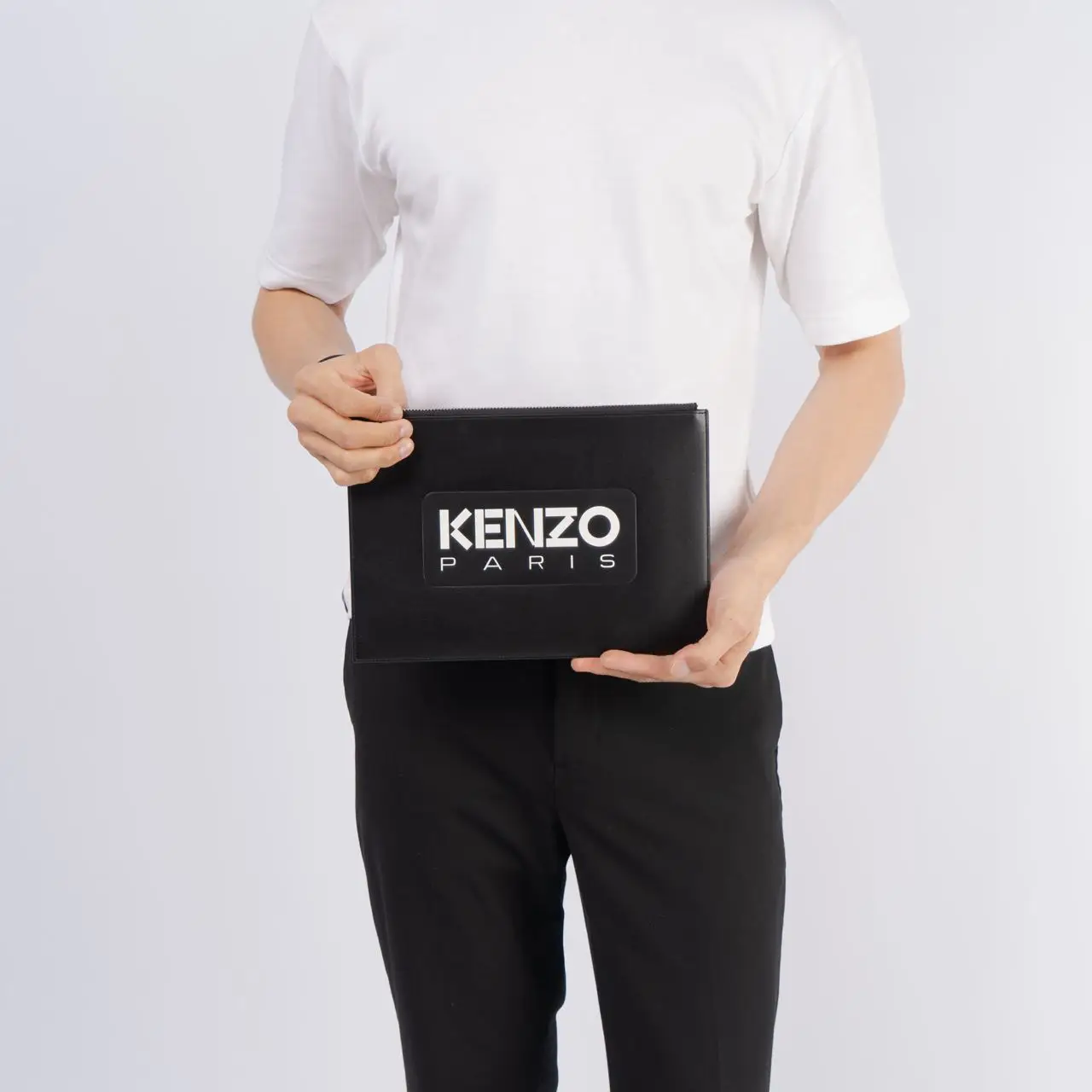 Kenzo SS24 Paris Logo Embossed Leather Clutch Black – voilà.id