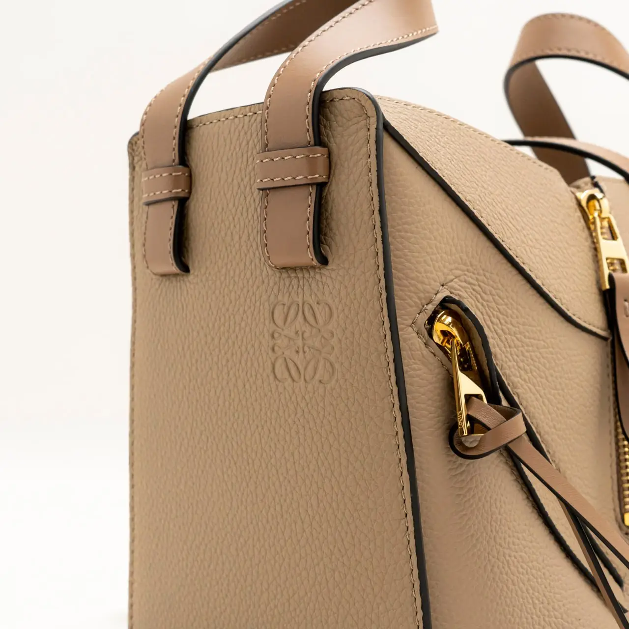 Loewe Hammock Compact Bag Soft Grained Calfskin Sand – voilà.id
