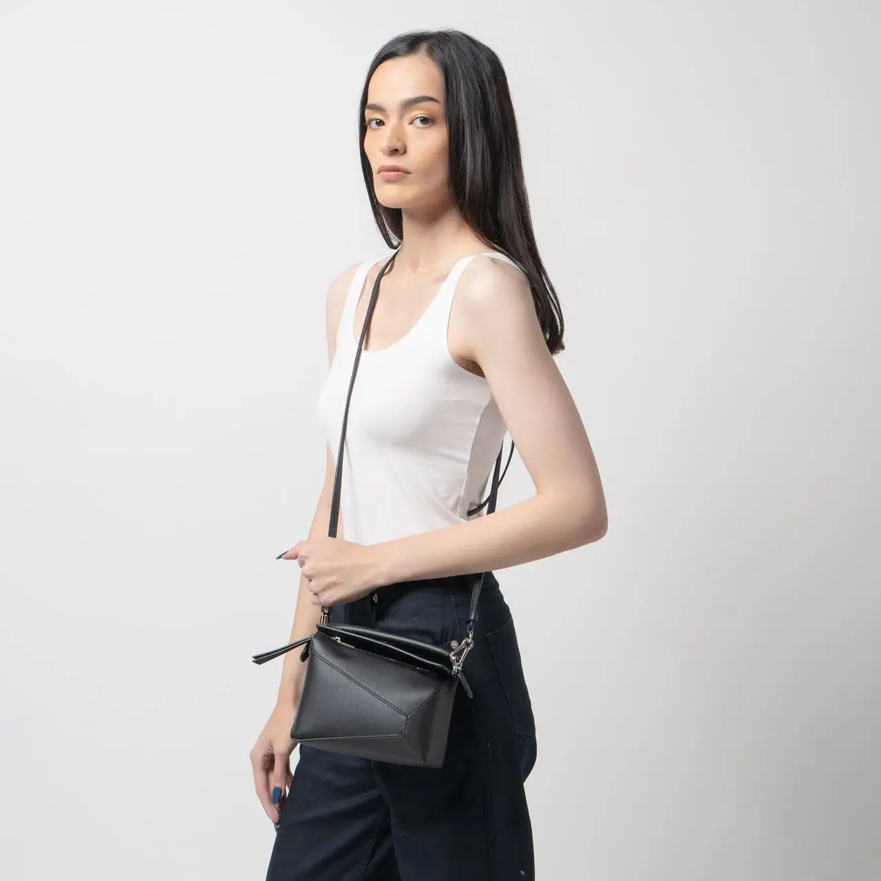Loewe Mini Puzzle Edge Bag Classic Calfskin Black – voilà.id