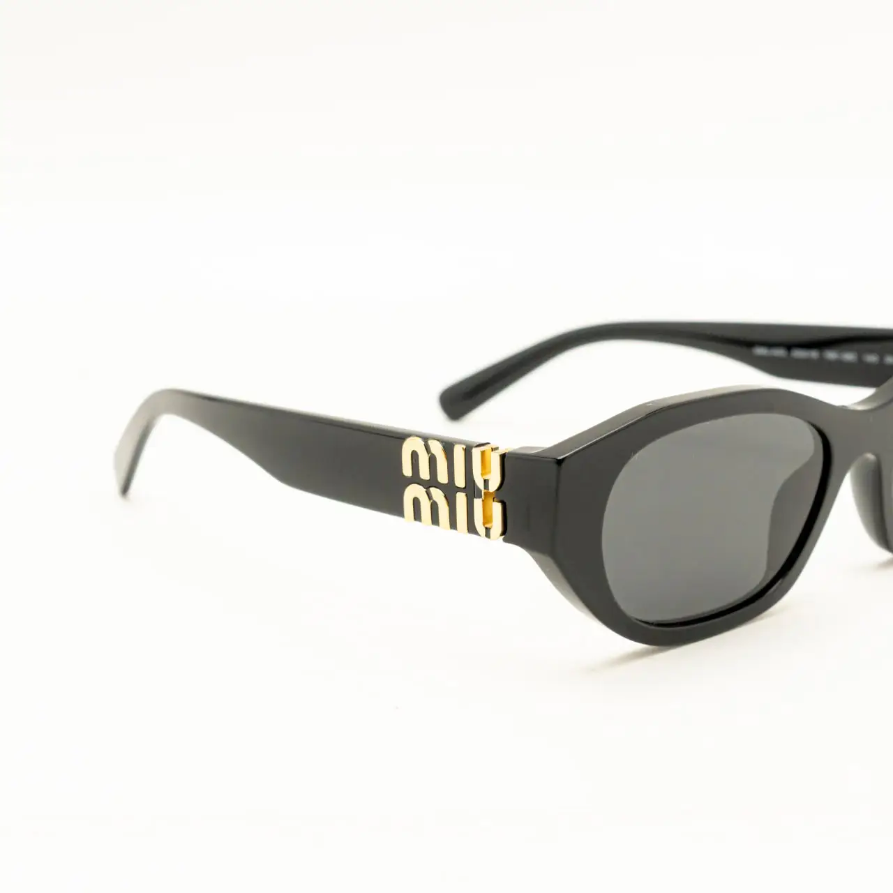 Gianni Venezia Golden Frame Black Lenses Sunglasses Unisex Gianni Versace 4V4 Vintage Sunglasses, Black Gothic Cross  main image 2
