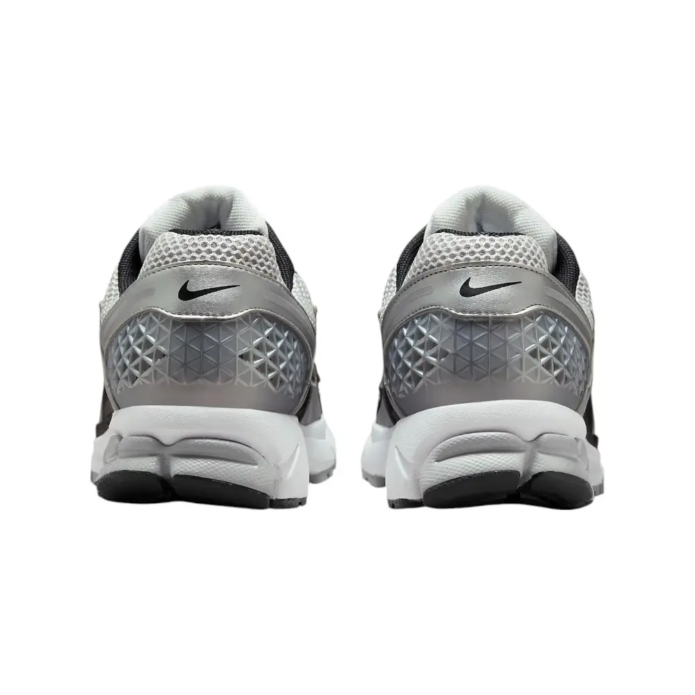 Zoom Vomero Sneakers Metallic Silver Black Men