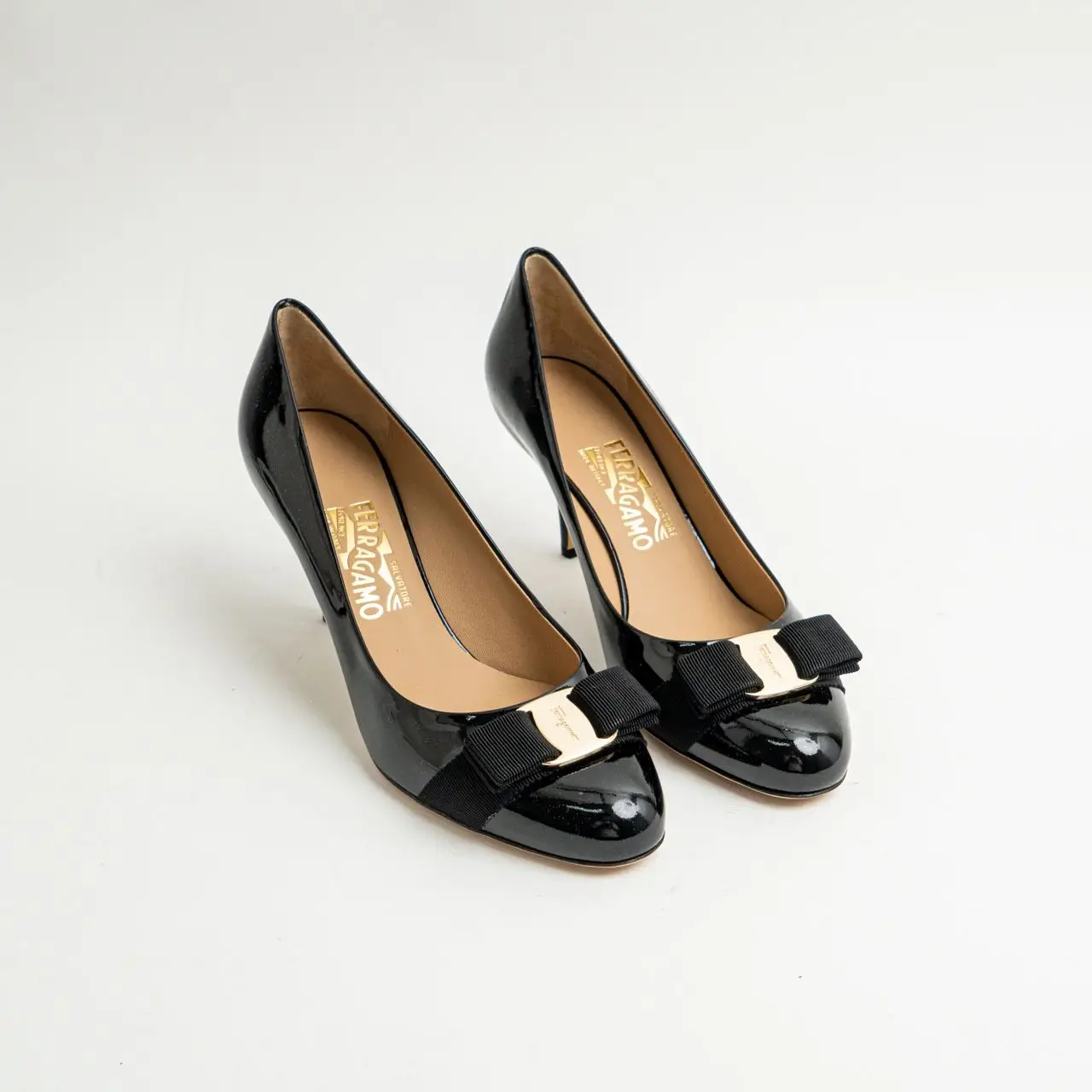 Ferragamo Shoes Salvatore Ferragamo Vara Bow Patent Pump Salvatore