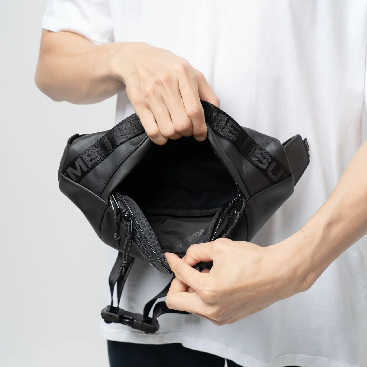 supreme 23fw leather waist bag 国内オンライン 23FW Supreme Leather  