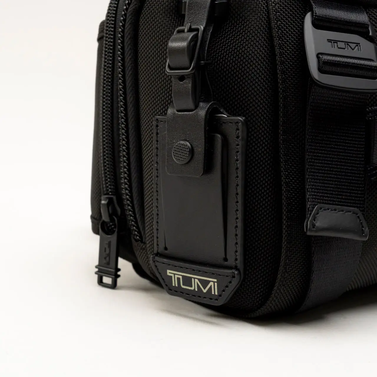 Tumi Alpha Bravo Platoon Waist Bag Black – voilà.id