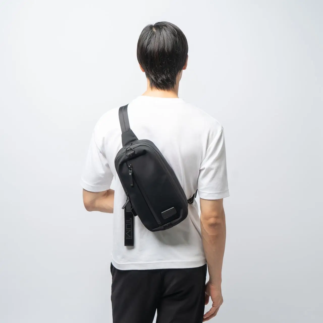 Tumi Tahoe Lookout Expandable Waist Bag Black – voilà.id