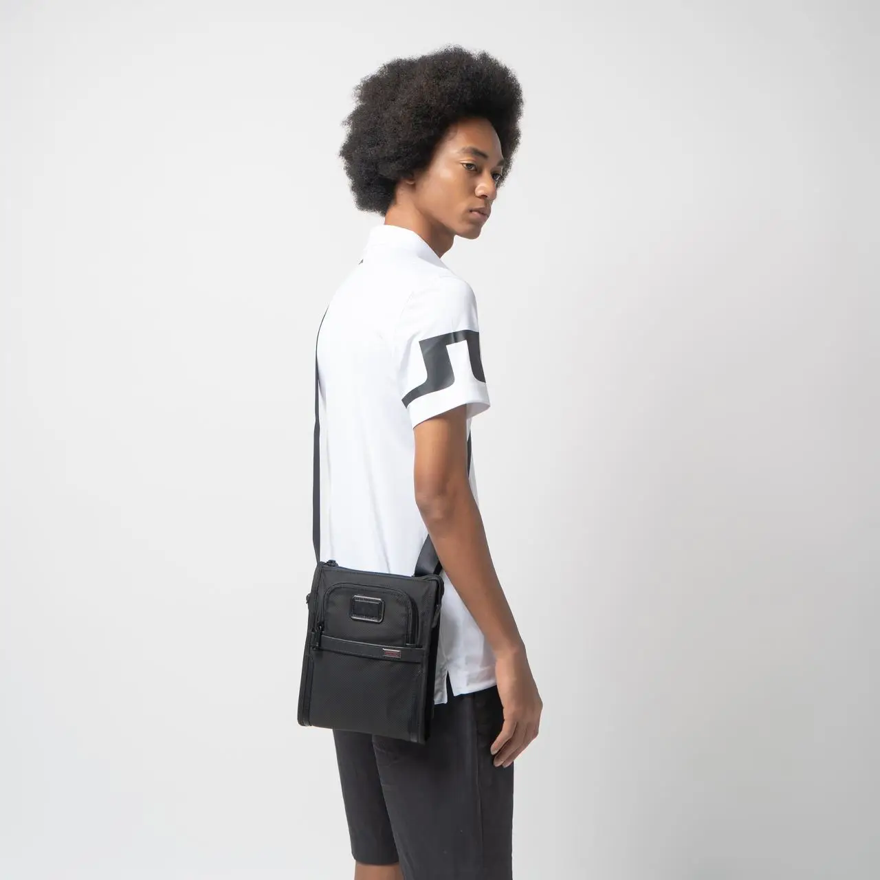 Tumi Alpha Pocket Bag Small Black – voilà.id