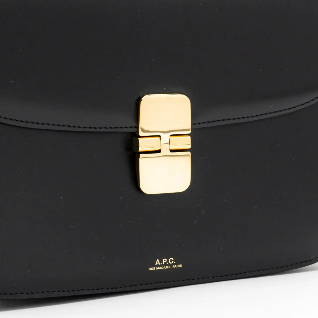 A.P.C Grace Medium Shoulder Bag Black – voilà.id