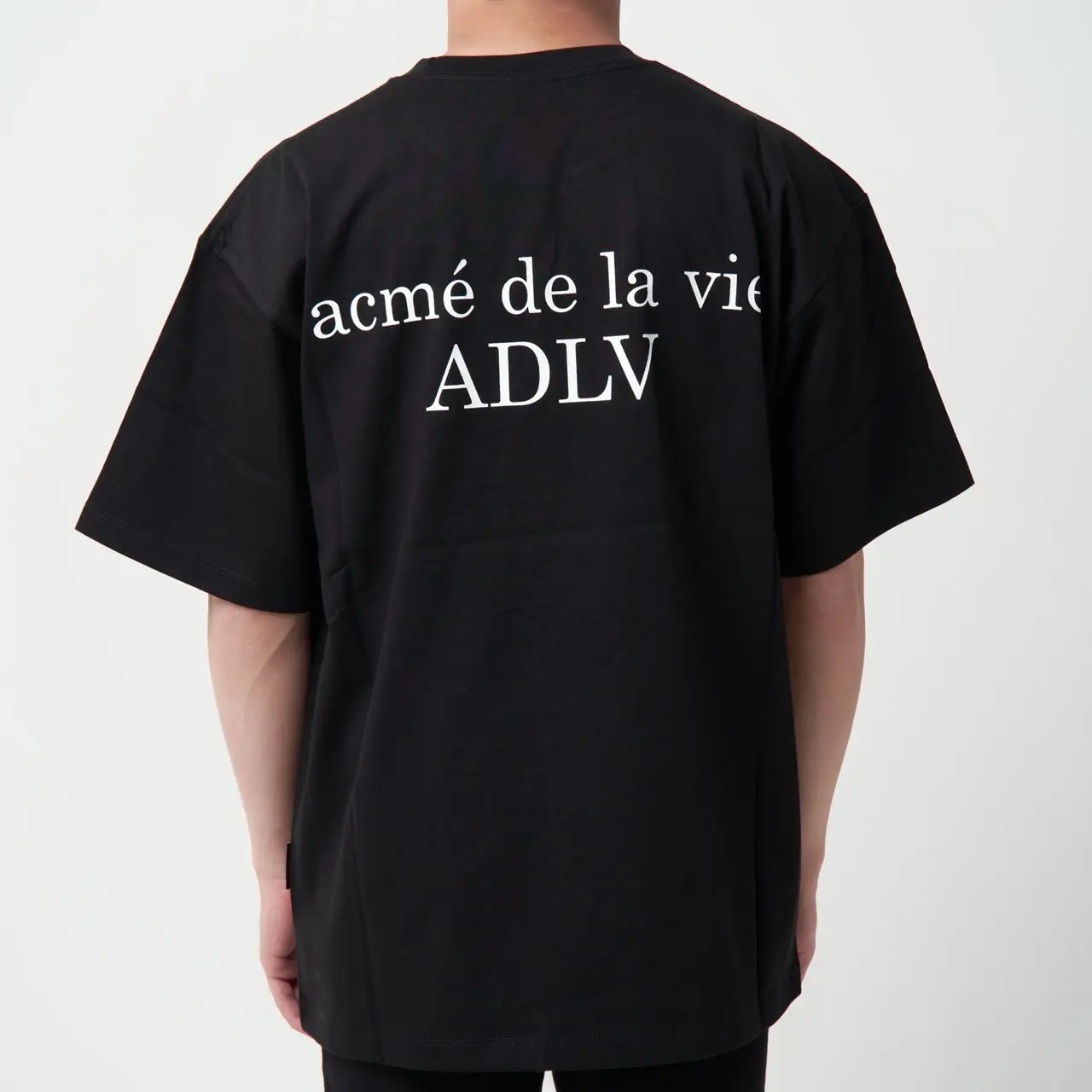 acmé de la vie Baby Face Telephone Girl T-Shirt Black – voilà.id