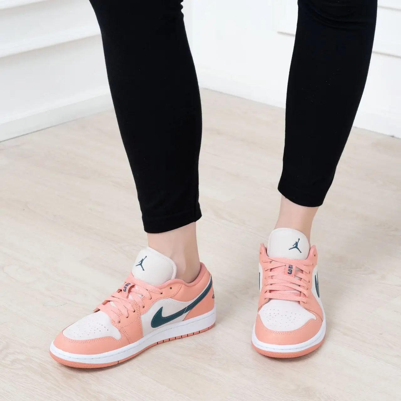 ◆Nike◆ Air Jordan 1 Low W Sailite Madder Root Pale Ivory D Jordan 1 Low Madder Root (Women's) - DC0774-180 - GB