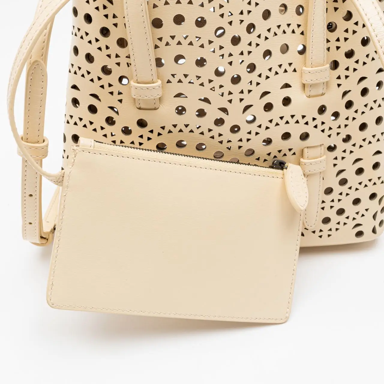 Alaïa Mina 20 Tote Bag Dune – voilà.id
