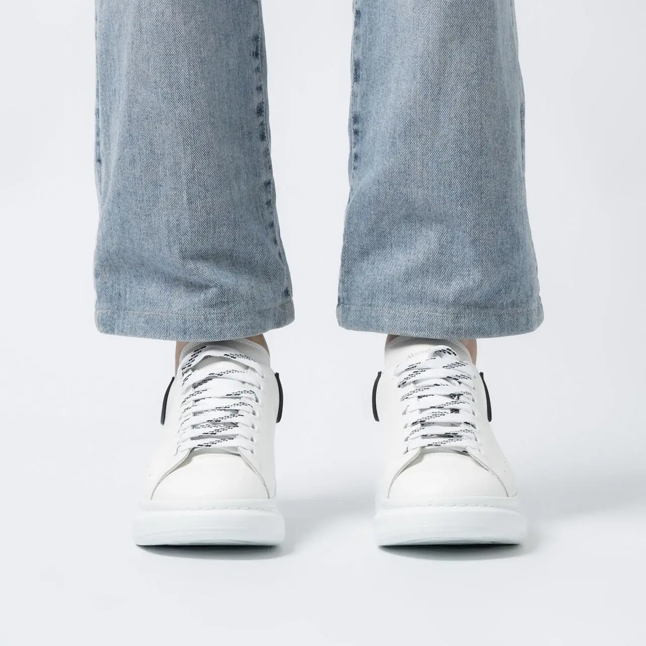 スニーカー Alexander Mcqueen White Leather Sneakers With Contrasting Alexander McQueen Oversized White Leather Sneakers US 13