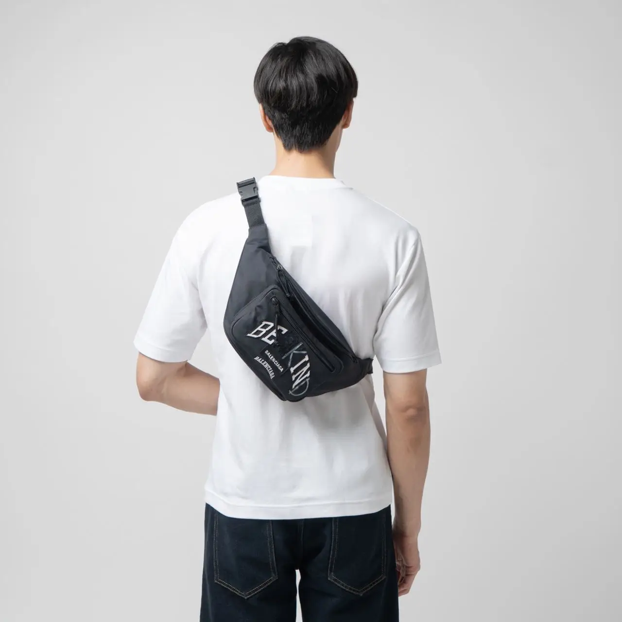 【国内即発】BALENCIAGA/Explorer/BE KIND/ベルトバッグ Balenciaga Explorer Be Kind Belt Bag in Black for Men | Lyst