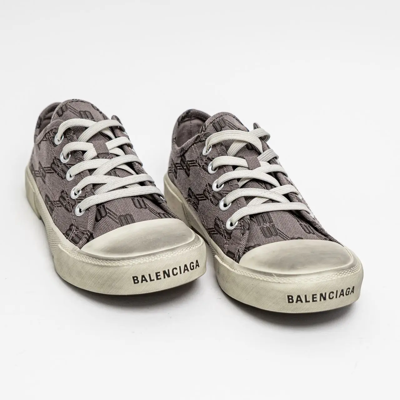 【BALENCIAGA】PARIS LOW TOP スニーカー BB MONOGRAM Balenciaga Paris Low Top Sneaker BB Monogram | Saks Fifth Avenue