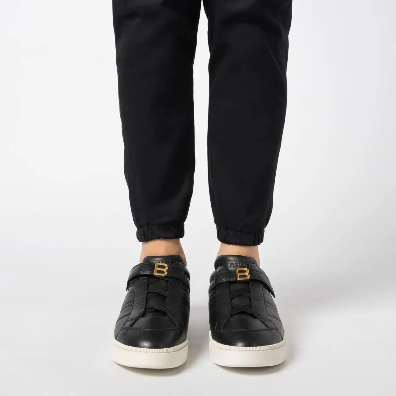 Bally Regys Calf Leather Low Top Sneakers Black/White – voilà.id