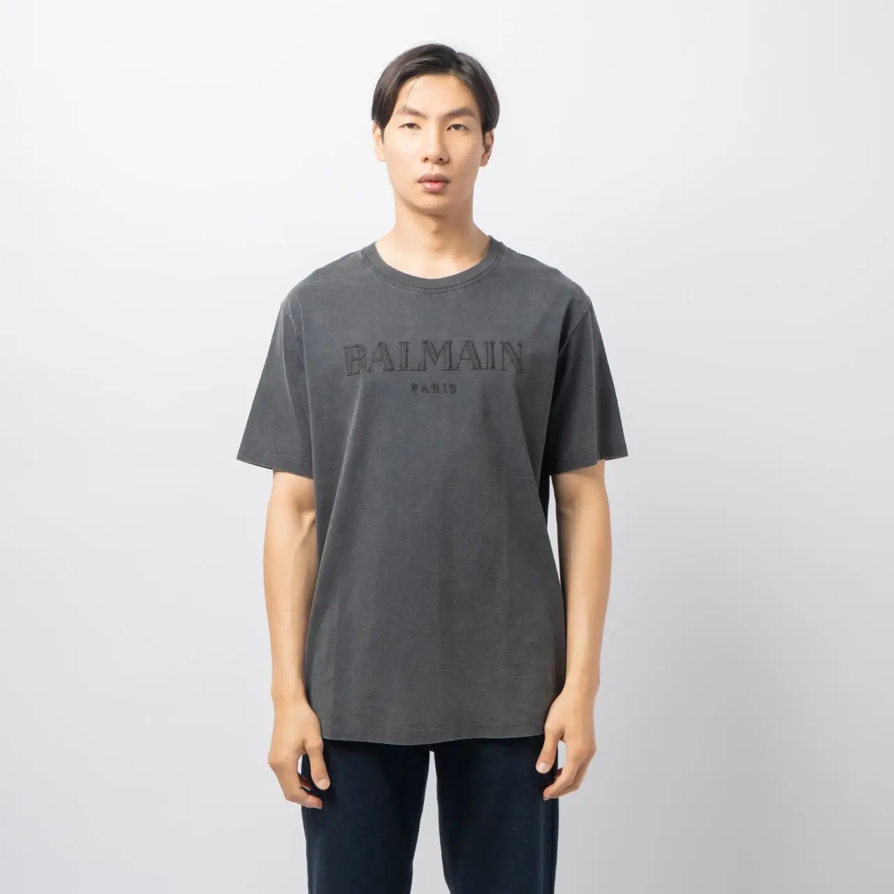 Balmain Vintage Embroidered Logo T-Shirt Grey Men – voilà.id Balmain Vintage Embroidered Logo T-Shirt Grey Men – voilà.id