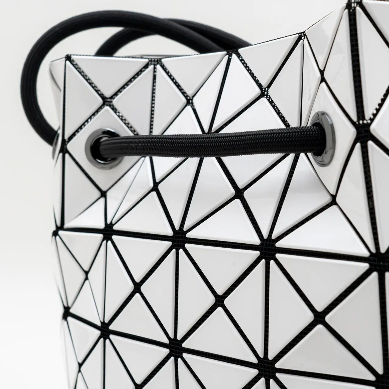 Bao Bao Issey Miyake Wring Bucket Bag White – voilà.id