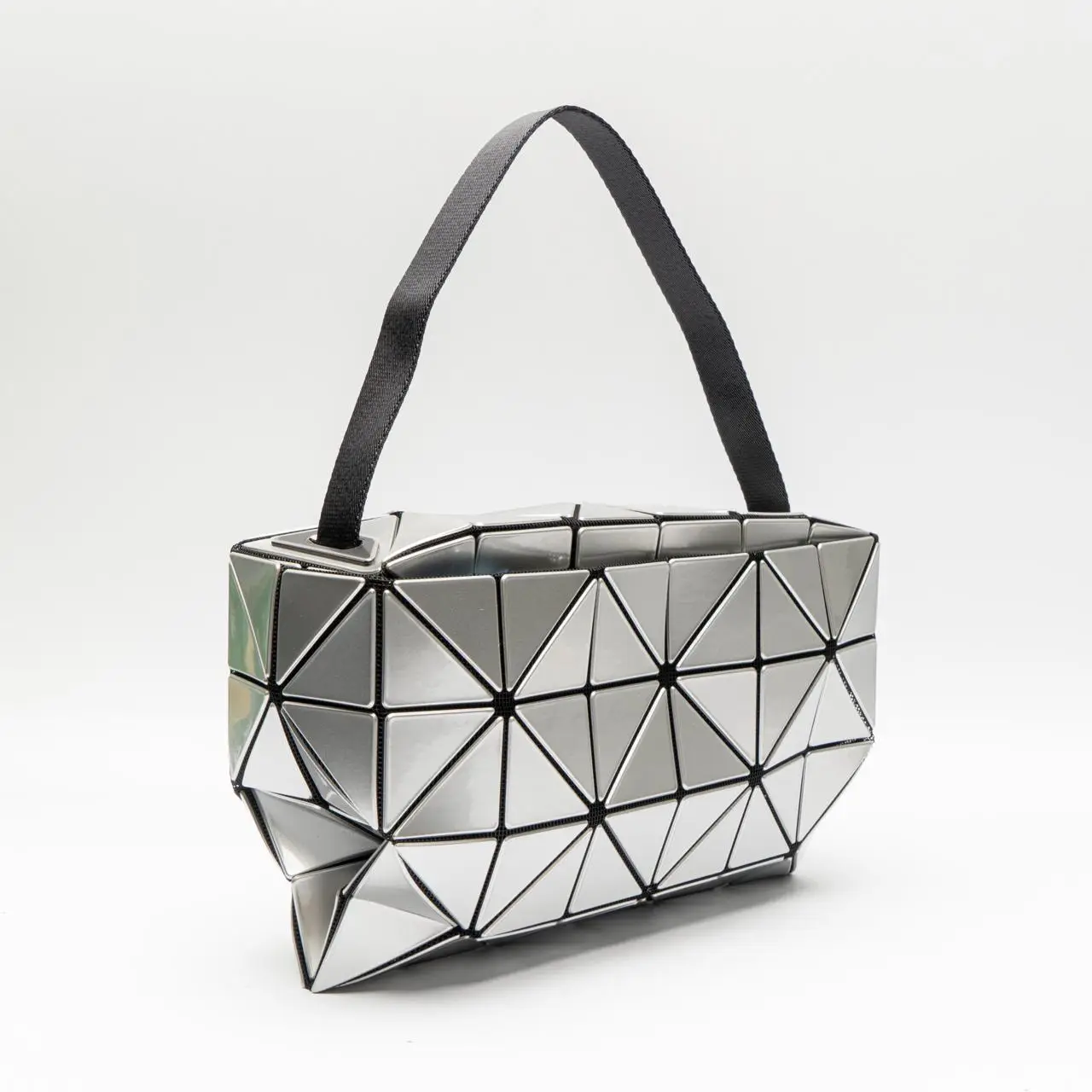 Issey Miyake Carton Shoulder Bag Silver – voilà.id