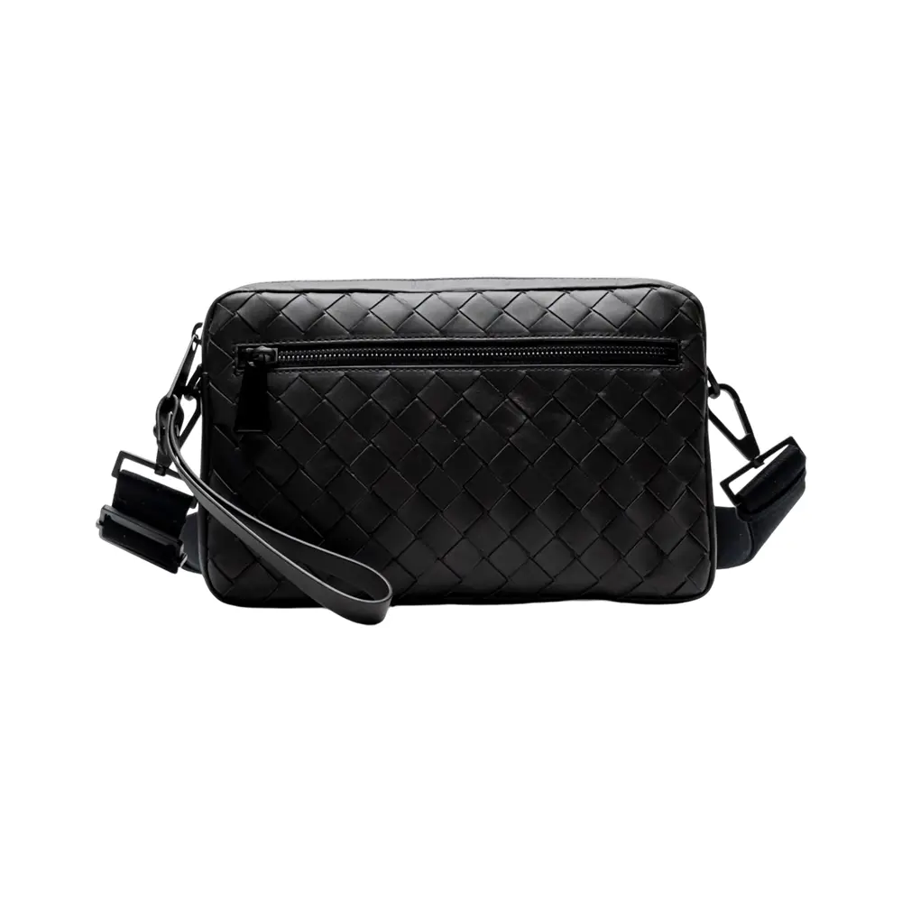 Bottega Veneta Intrecciato Washbag Espresso Black – voilà.id Bottega Veneta Intrecciato Washbag Espresso Black – voilà.id