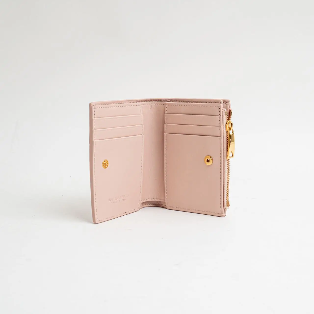 Bottega Veneta Small Cassette Bi-Fold Zip Wallet Light Pink – voilà.id