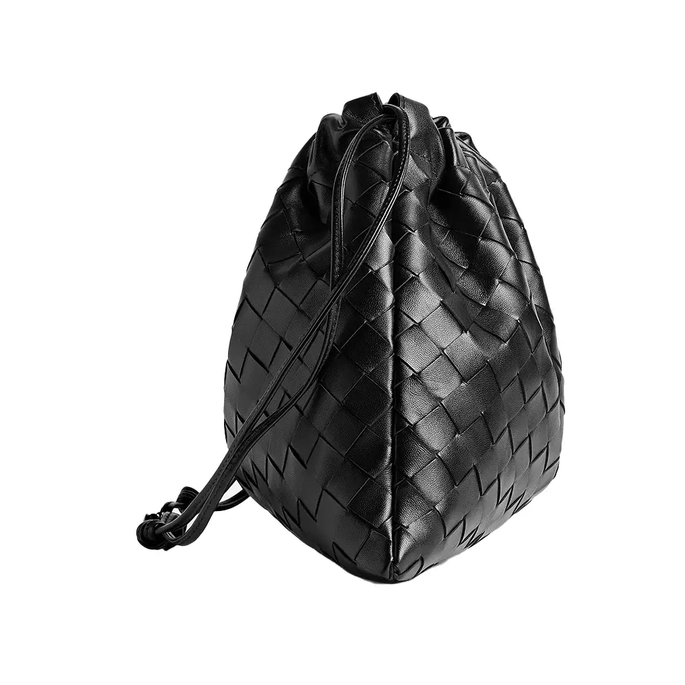 【関税&送料込】Bottega Veneta Black Medium Dustbag Bag Bottega Veneta Medium Intrecciato Drawstring Dustbag Black