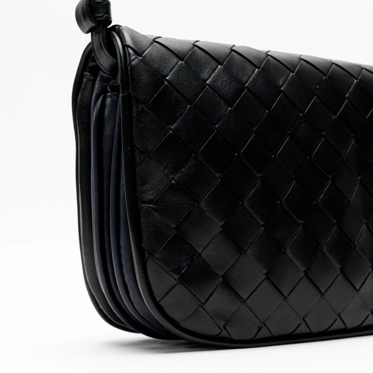 クラッチバッグ BOTTEGA VENETA INTRECCIATO PUFF POUCH ON STRAP Bottega Veneta Puff Pouch Bag with Strap | Neiman Marcus