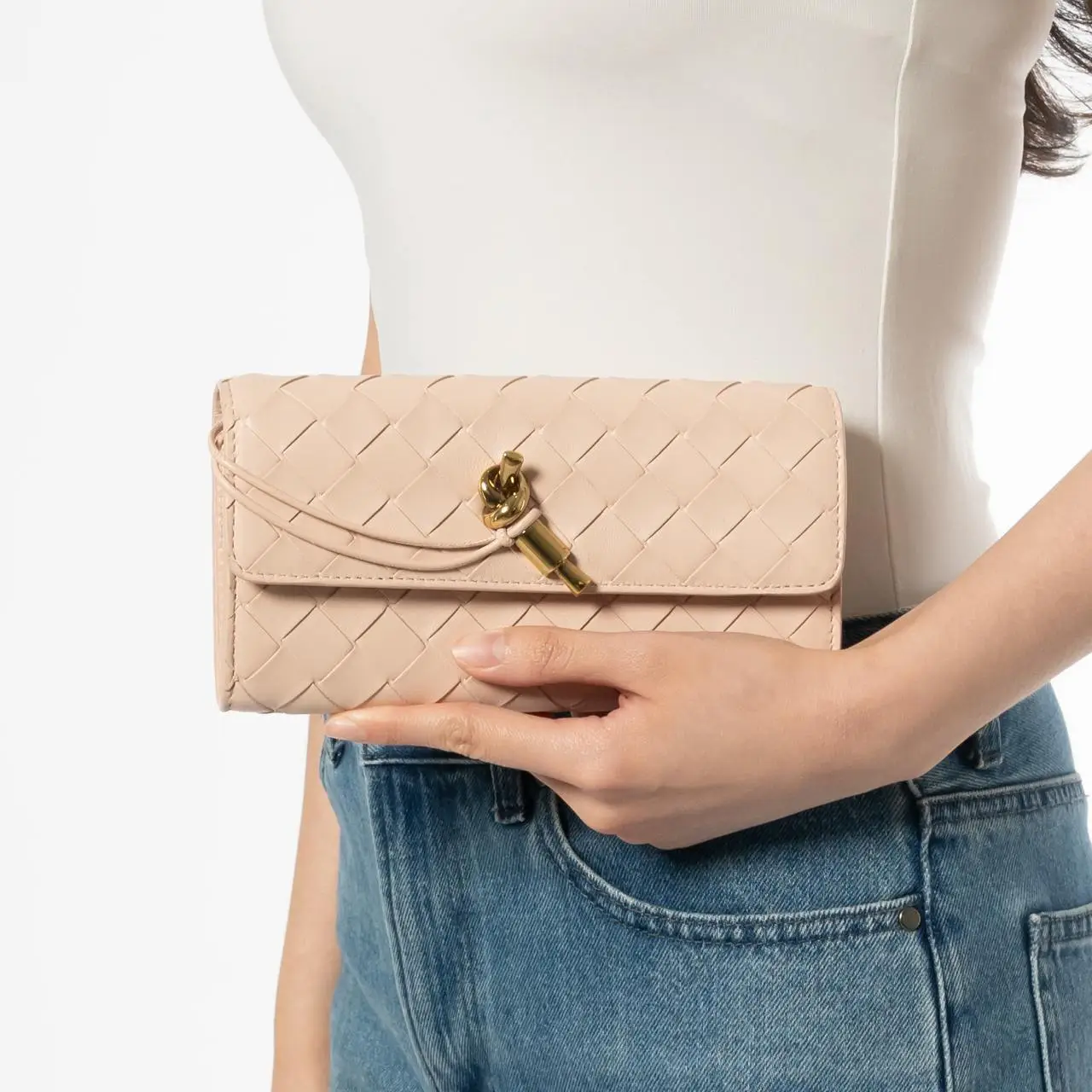 Bottega Veneta Andiamo Large Flap Wallet Lotus – voilà.id