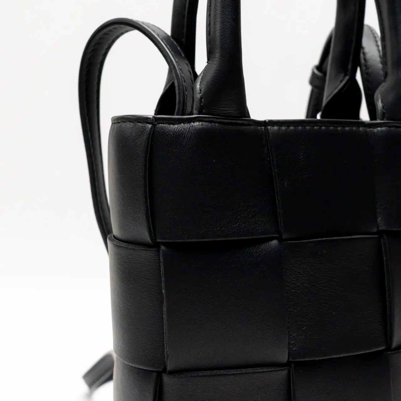 Bottega Veneta Mini Cassette Tote Black – voilà.id
