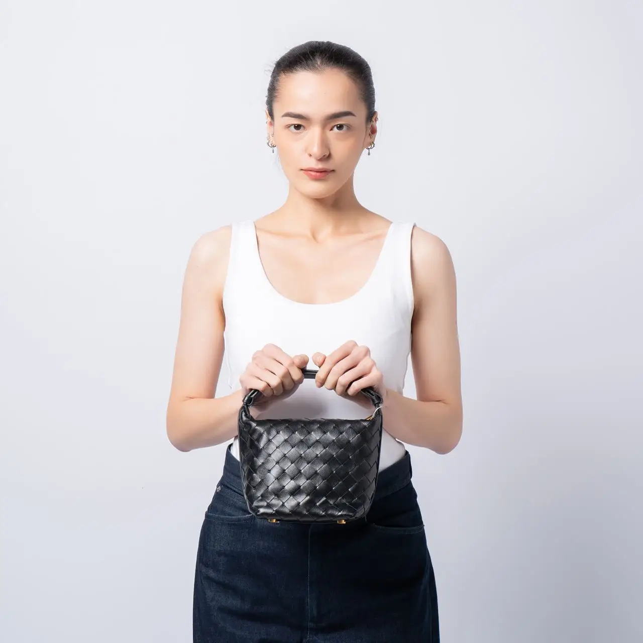 Bottega Veneta Candy Wallace Intrecciato Leather Handbag Black