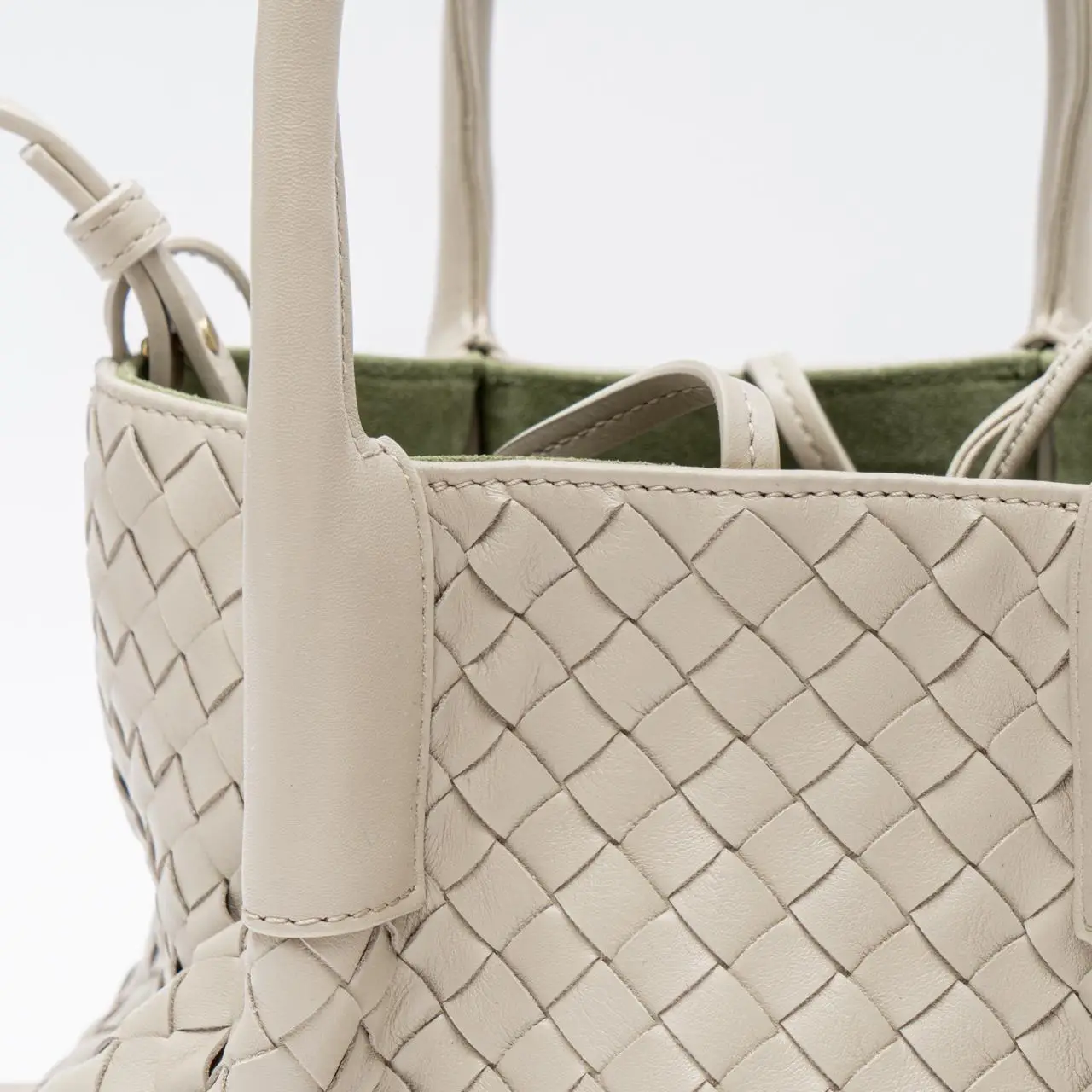 【関税送料込】BOTTEGA VENETA Pinacoteca Ecru/matcha Bottega Veneta® Pinacoteca da Donna in Ecru/matcha. Shop