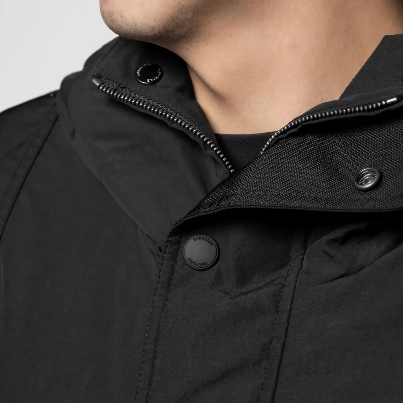 Burberry Logo Print Oversized Windbreaker Black – voilà.id Burberry Logo Print Oversized Windbreaker Black – voilà.id